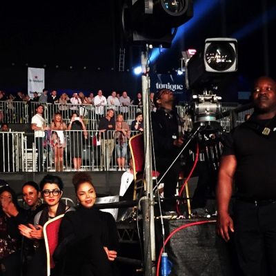 2015_JacksonsShowDubai1.jpg