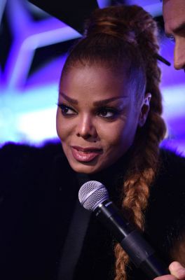 janet-jackson-toronto-10nov17-07.jpg