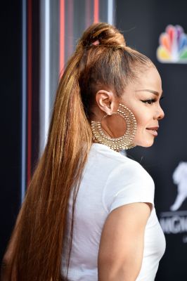 jj_2018BBMAS_BillboardAwards_HQ_JanetJackson14.jpg