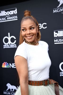 jj_2018BBMAS_BillboardAwards_HQ_JanetJackson16.jpg