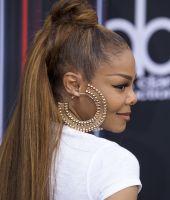 jj_2018BBMAS_BillboardAwards_HQ_JanetJackson32.jpg