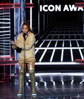jj_2018BBMAS_BillboardAwards_HQ_JanetJackson_IconAward_14.jpg