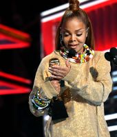 jj_2018BBMAS_BillboardAwards_HQ_JanetJackson_IconAward_15.jpg