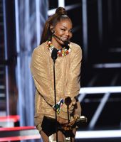 jj_2018BBMAS_BillboardAwards_HQ_JanetJackson_IconAward_4.jpg