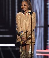 jj_2018BBMAS_BillboardAwards_HQ_JanetJackson_IconAward_7.jpg
