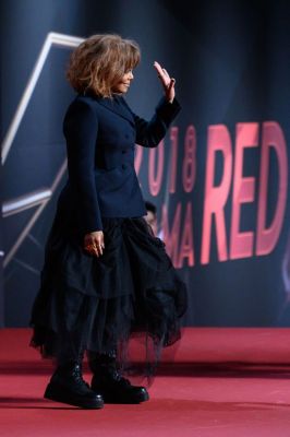 2018_Janet_MAMA_HongKong_7.jpg