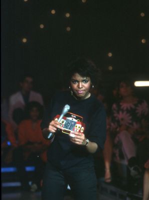 1982_AmericanBandstand_016.jpg