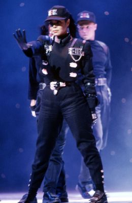 jj_RoyalVarietyShow_3.jpg