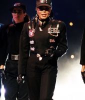 jj_RoyalVarietyShow_2.jpg