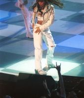 2001_MTVicon_live_001.jpg