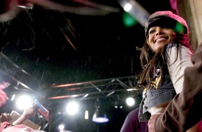 jj_MuchMoreMusic04_15.jpg