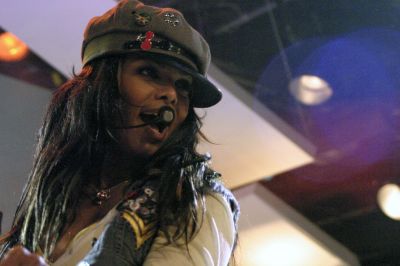 jj_MuchMoreMusic04_2.jpg
