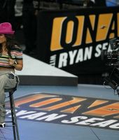 jj_OnAirRyanS04_54.jpg