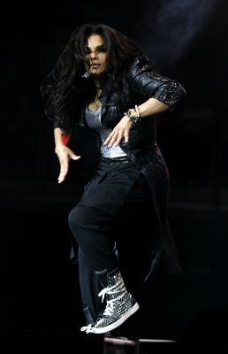 jj_JingleBellBall_17.jpg
