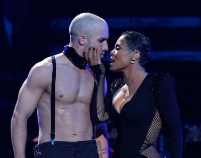 jj_JANET_AmericanIdol2010_6.jpg