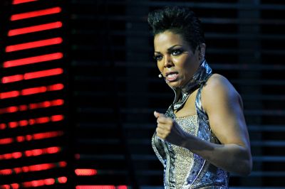 jj_JanetJackson_EssenceMusicFestival_2010_9.jpg