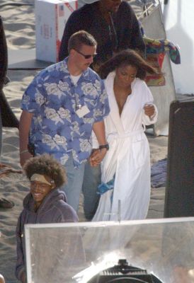 janet_beenieman_Onset018.jpg