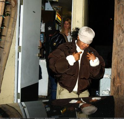 Leaving_Veneta_Restaurant_Nov_17_2003.jpg