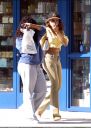 Shopping_In_Malibu_Mar08_2003_28629.jpg