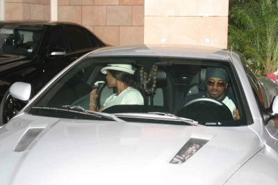 Janet_LeavingMJParty04_012.jpg