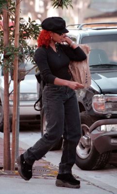 1998_-_Leaving_a_Bookstore_in_Los_Angeles_28Nov_2129.jpg
