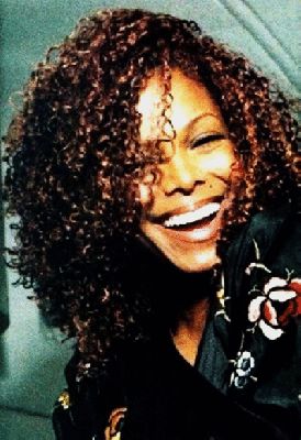 janet_TVR_EllenVonUnwerth_SET3_3.gif