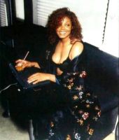 janet_TVR_EllenVonUnwerth_SET3_5.jpg