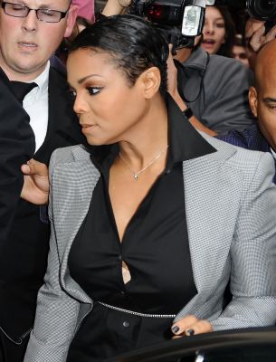 Janet2BJackson2BParis2BFashion2BWeek2BSpring2BSummer2BDsfK3Z3hfNnx.jpg