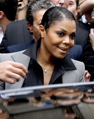 Janet2BJackson2BParis2BFashion2BWeek2BSpring2BSummer2BfraTK8FnPB3x.jpg