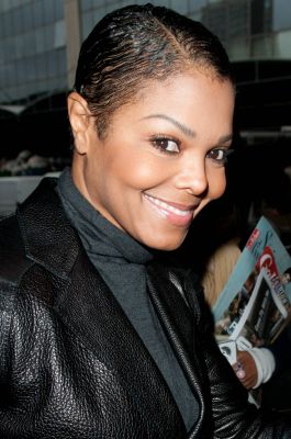 jj_hermesarrivalsPFW2010_15.jpg