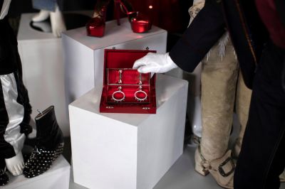 Janet-JulianAuction_2021_Showroom_13.jpg