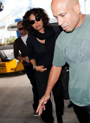 Janet2BJackson2BJanet2BJackson2BLeaves2BLAX2BQy3PM4BKiiLx.jpg