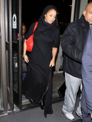 Janet2BJackson2BJanet2BJackson2BArriving2BFlight2BEuB4eKj_SHrx.jpg