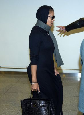 janet-jackson-copenhagen-airport-03.jpg