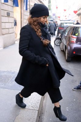jj_ShoppingGiuseppeZanottiMilan_6.jpg
