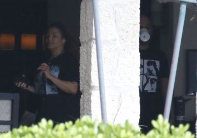 jj_LunchInHawaii_2.jpg