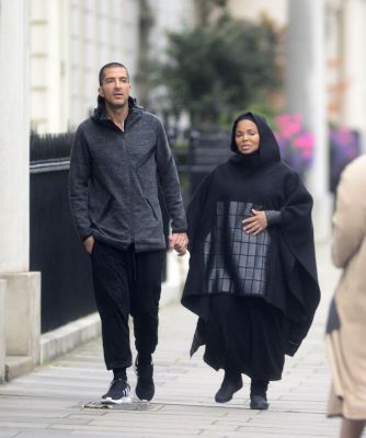 jj_pregnant_shopping_london16__282529.jpg