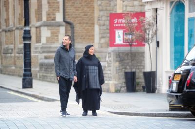 jj_pregnant_shopping_london16__28829.jpg
