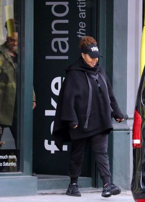 jj_OutShopLondon_17_28929.jpg