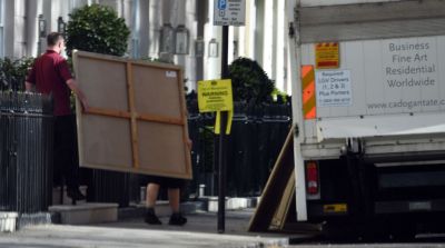 JanetMovingOutLondon17_28329.jpg
