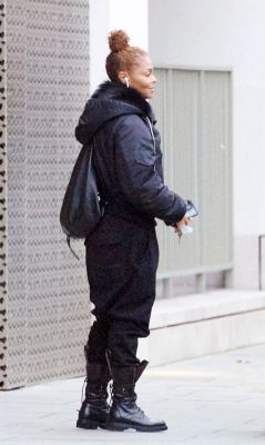 jj_outlondonfeb12_1.jpg