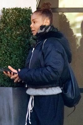 jj_janetshoppingbabyclotheslondon_19.jpg