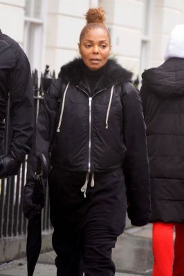 jj_outwithrandy_london_mar7_17.jpg