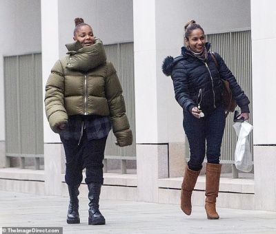 jj_JanetBallonsLONDON_2.jpg