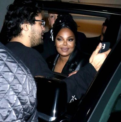 janet_leaving_Pregrammy_2020_28429.jpg
