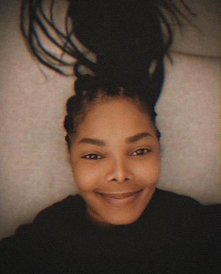 janet_instagram_28429.jpg