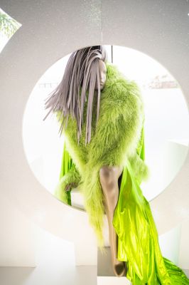 beverlyhills_juliensauctions_official_281229.jpg