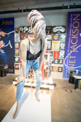 beverlyhills_juliensauctions_official_281729.jpg