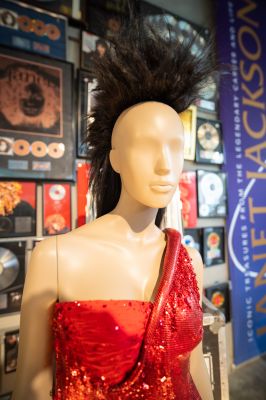 beverlyhills_juliensauctions_official_283129.jpg