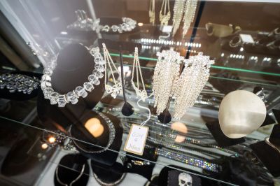 beverlyhills_juliensauctions_official_283629.jpg